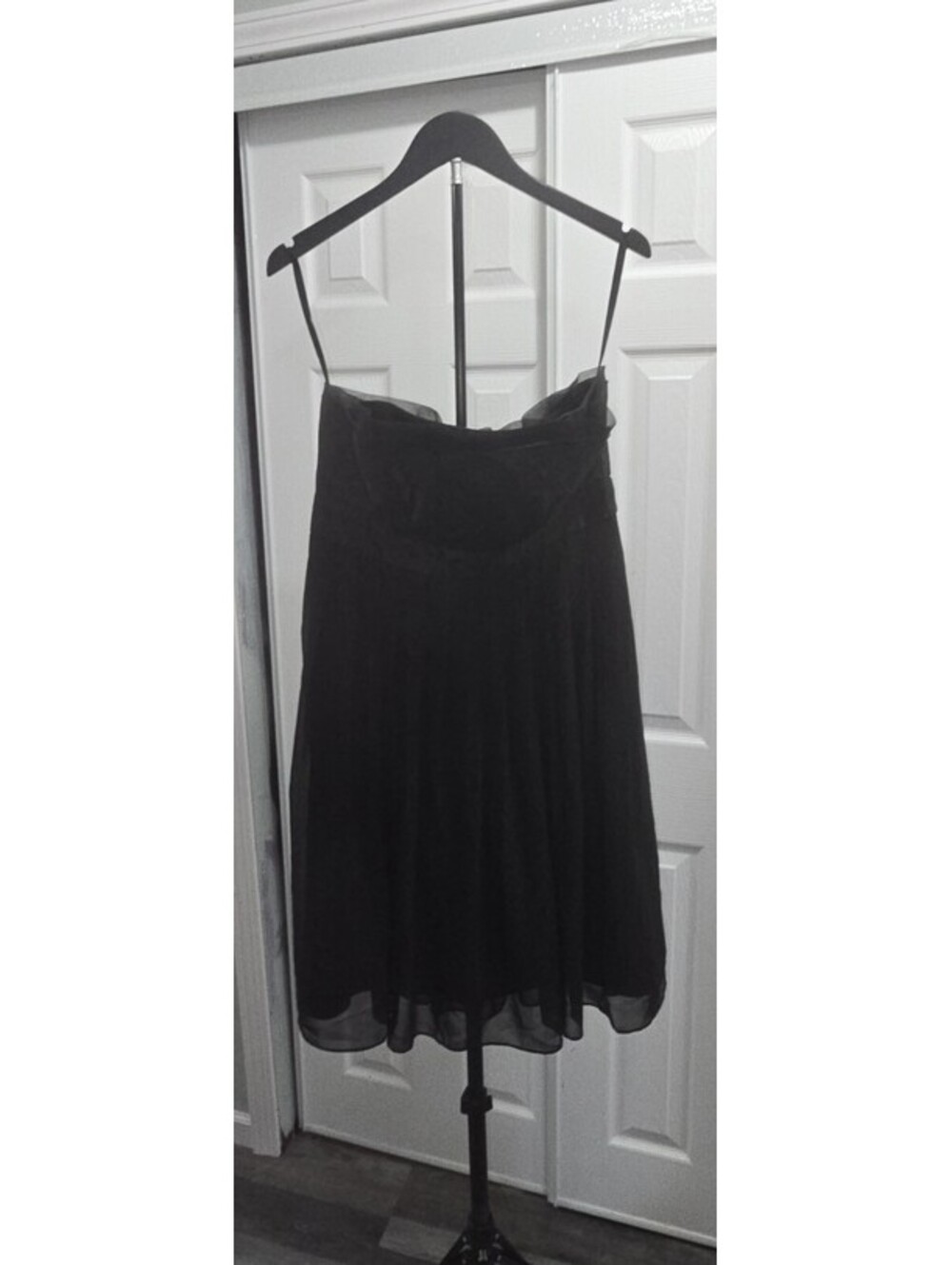White House Black Market Size 8 Strapless Black Strapless Chiffon Party Formal - Picture 2 of 6